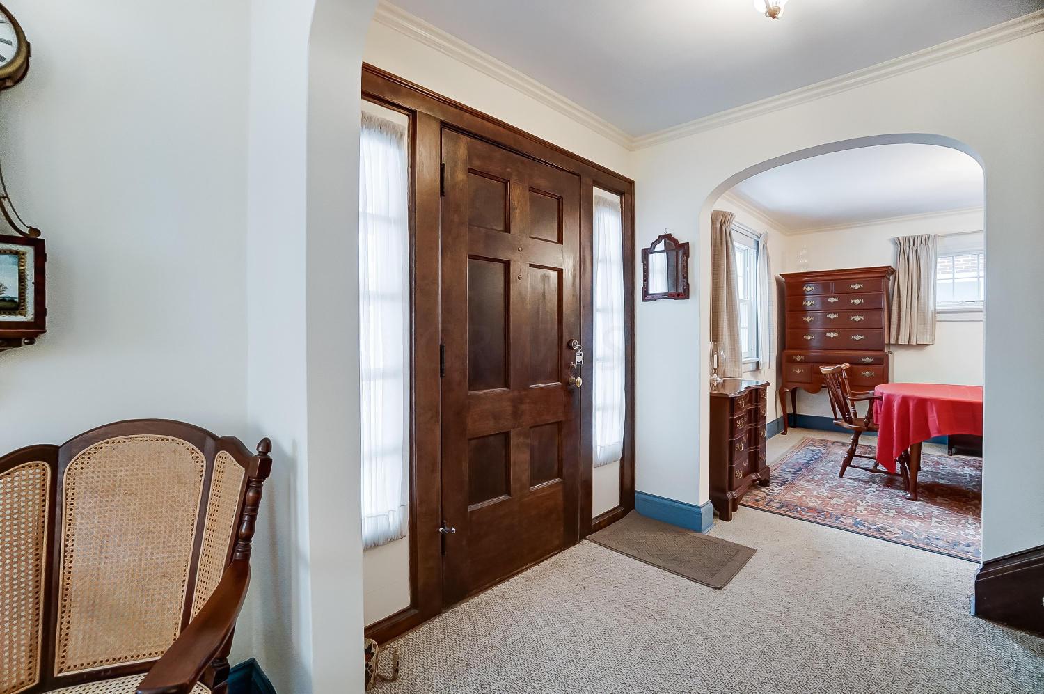 276 North Ardmore Road Columbus, OH 43209 - Photo 6 of 45