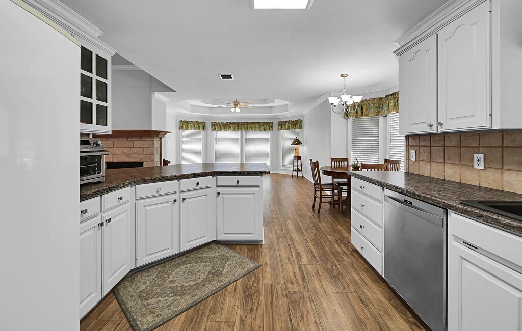621 South Ruidoso Downs Drive Robinson, TX 76706 - Photo 13 of 41