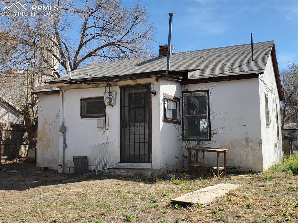 102 South 12th Street Lamar, CO 81052 - Photo 24 of 28 a front view of a house