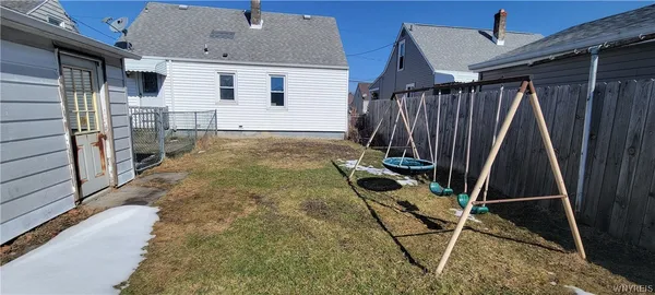 $1,500 | 3553 Sherwood Avenue, Niagara Falls, NY 14301
