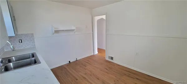 $1,500 | 3553 Sherwood Avenue, Niagara Falls, NY 14301