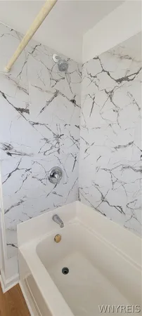 $1,500 | 3553 Sherwood Avenue, Niagara Falls, NY 14301