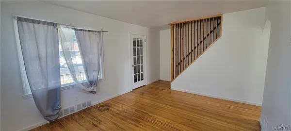 $1,500 | 3553 Sherwood Avenue, Niagara Falls, NY 14301