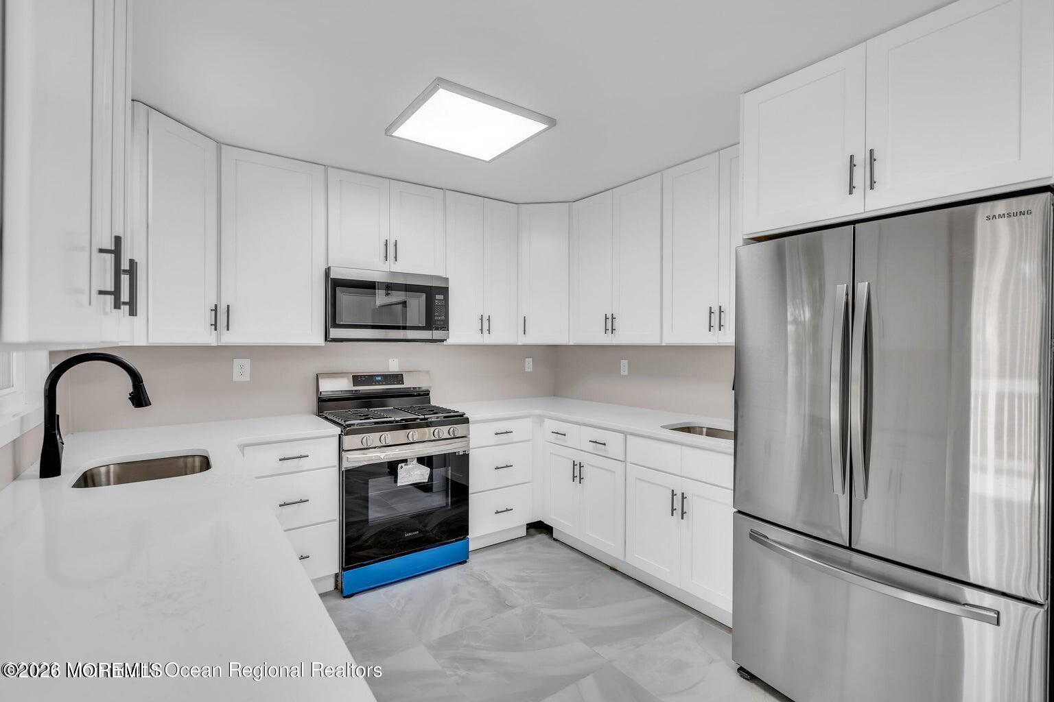 1016 Woodlane Road Jackson, NJ 08527 - Photo 12 of 24 1016 Woodlane 13