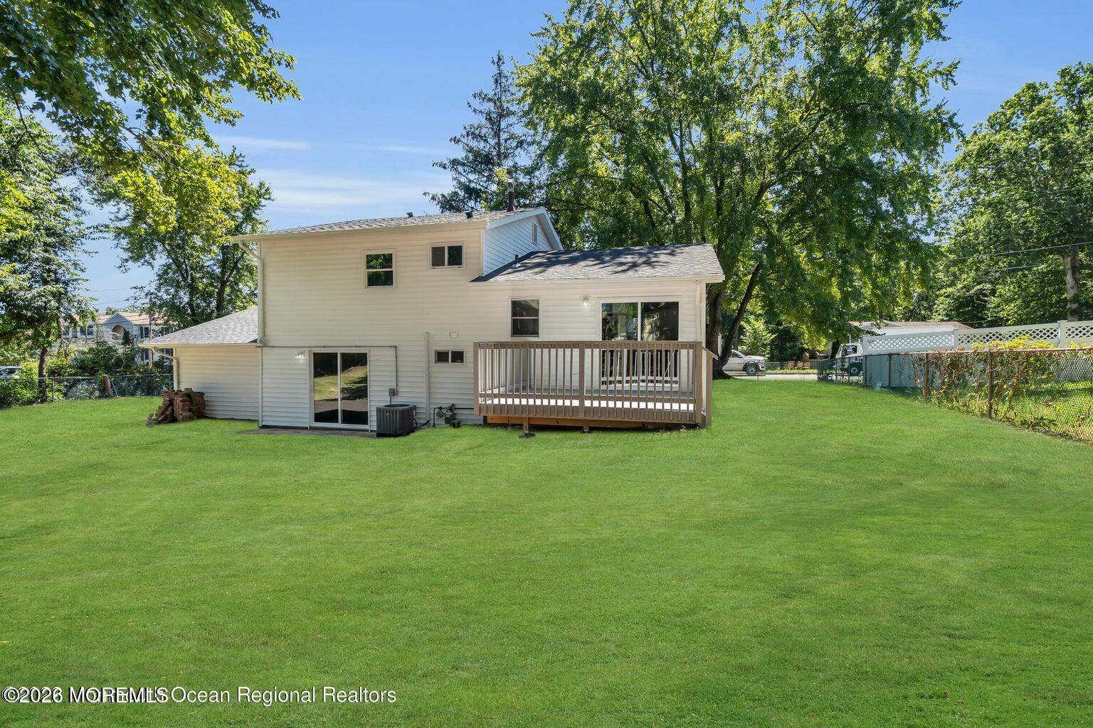 1016 Woodlane Road Jackson, NJ 08527 - Photo 2 of 24 1016 Woodlane 23