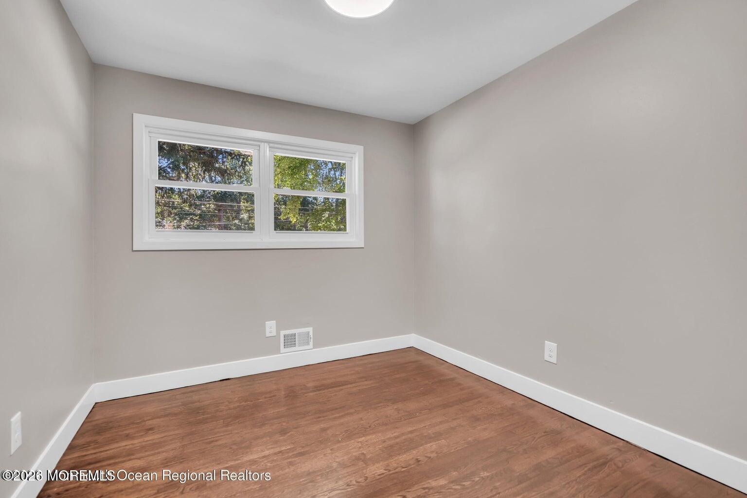 1016 Woodlane Road Jackson, NJ 08527 - Photo 9 of 24 1016 Woodlane 16