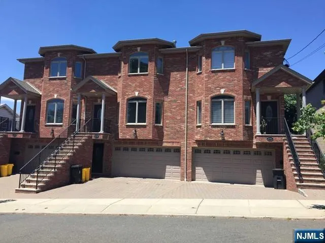 $1,090,000 | 209 C 8th Street, Palisades Park, NJ 07650