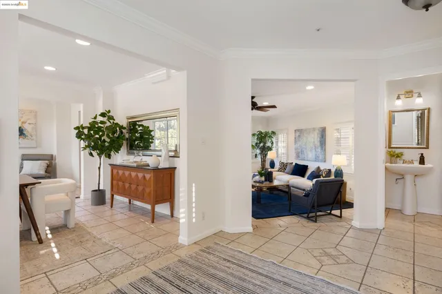 $1,095,000 | 5668 Buena Vista Avenue, Oakland, CA 94618