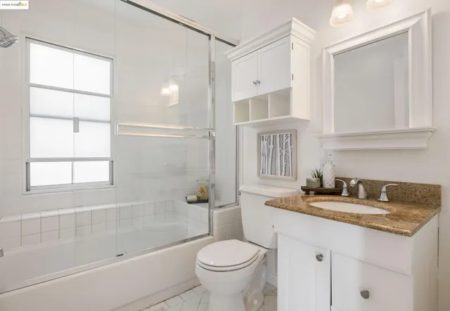 $1,095,000 | 5668 Buena Vista Avenue, Oakland, CA 94618