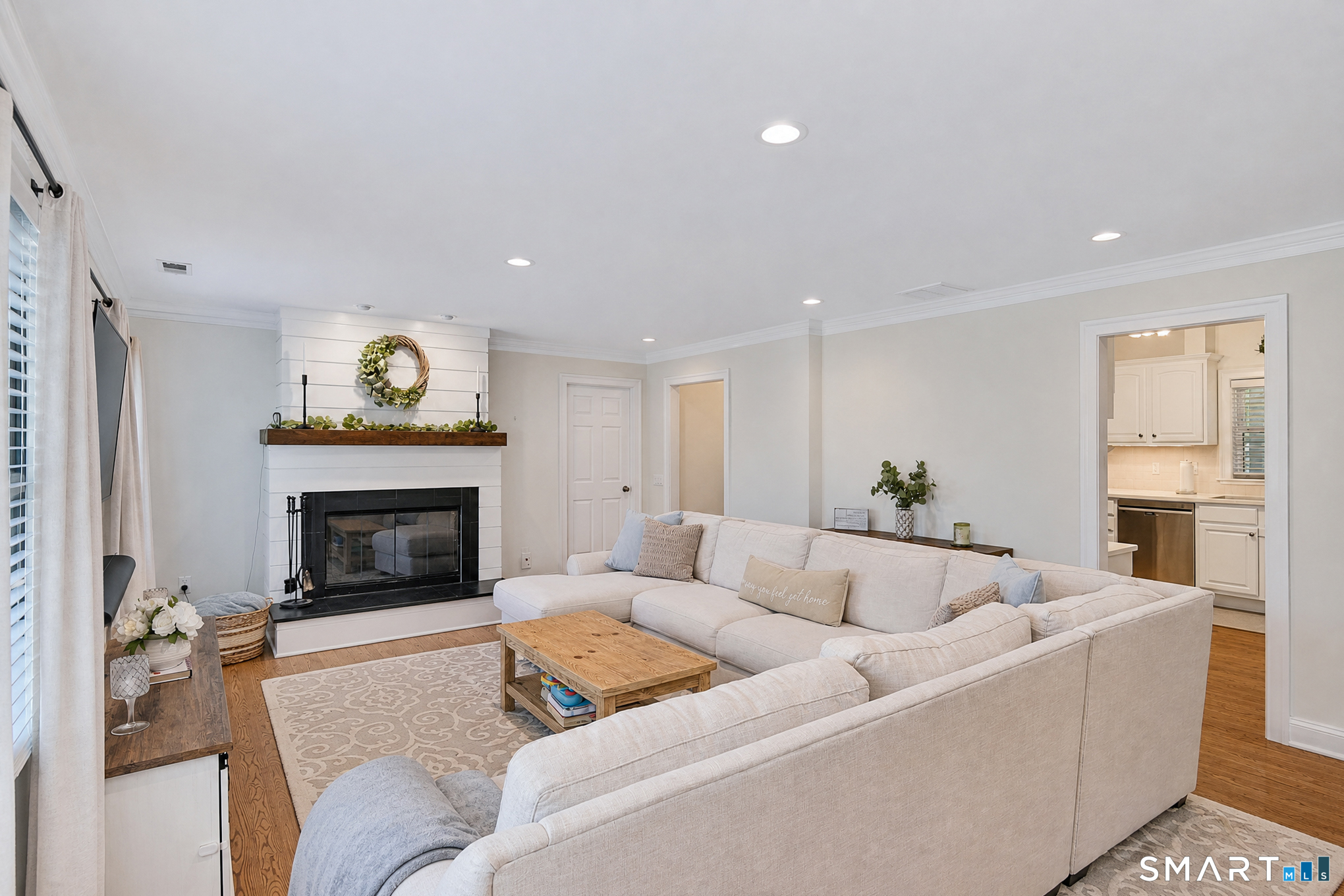 30 Maple Ave Extension Bethel, CT 06801 - Photo 4 of 40