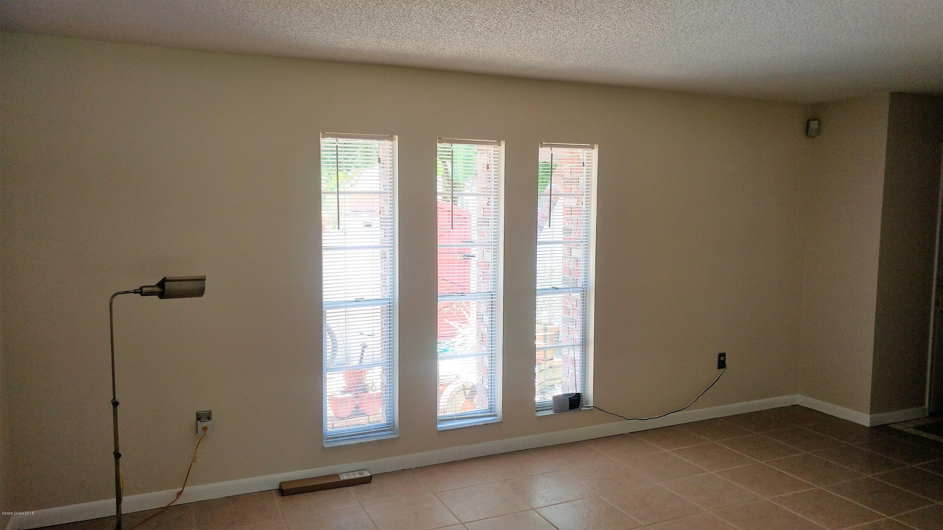 826 Cochran Road Southeast Palm Bay, FL 32909 - Photo 15 of 31 0501181229_HDR