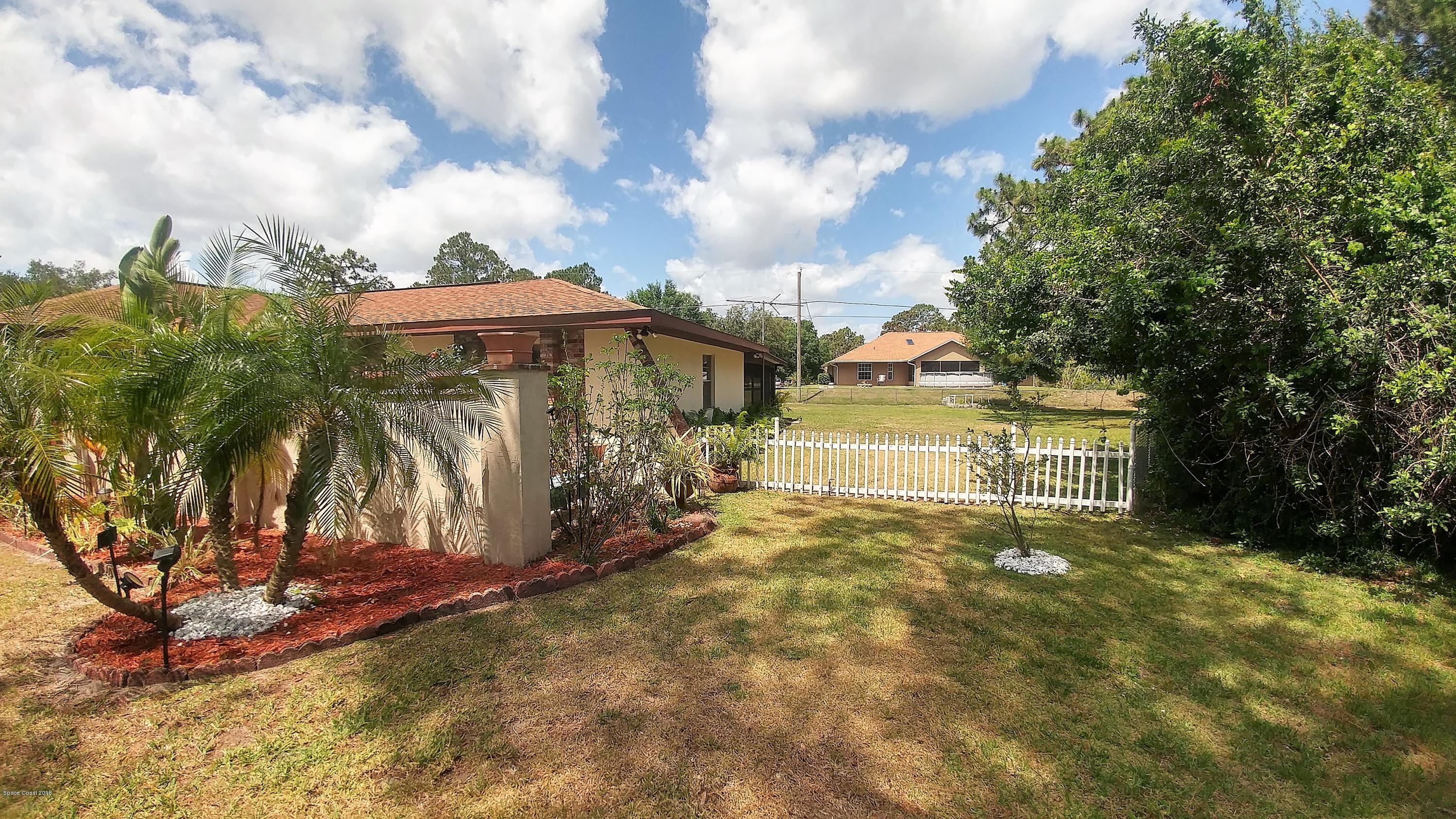 826 Cochran Road Southeast Palm Bay, FL 32909 - Photo 5 of 31 0501181206_HDR