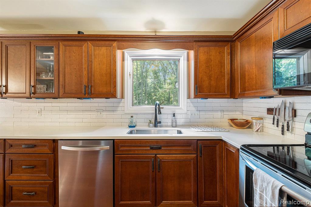 11410 Foley Road Fenton, MI 48430 - Photo 16 of 32 Gallery Image 16