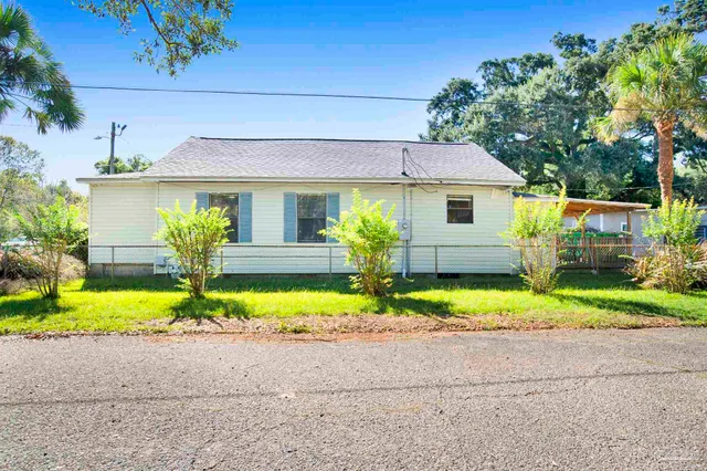 $180,000 | 21 North Harris Street, Pensacola, FL 32507