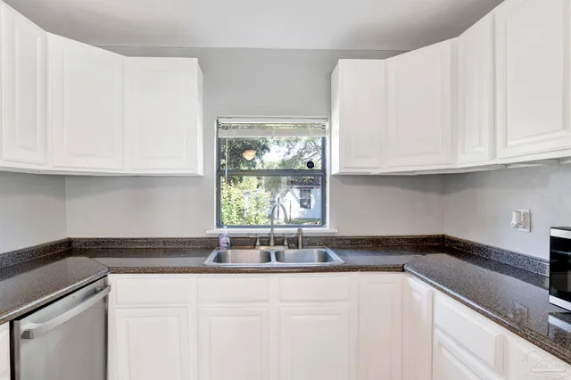 $180,000 | 21 North Harris Street, Pensacola, FL 32507