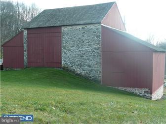 19 Day Road Fleetwood, PA 19522 - Photo 4 of 12 Barn