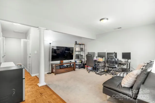 $330,000 | 9919 Treeside Lane, Matthews, NC 28105