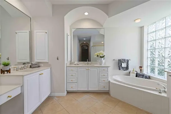 $649,999 | 7815 Ashley Circle, University Park, FL 34201