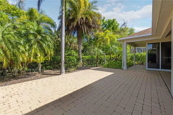 $649,999 | 7815 Ashley Circle, University Park, FL 34201