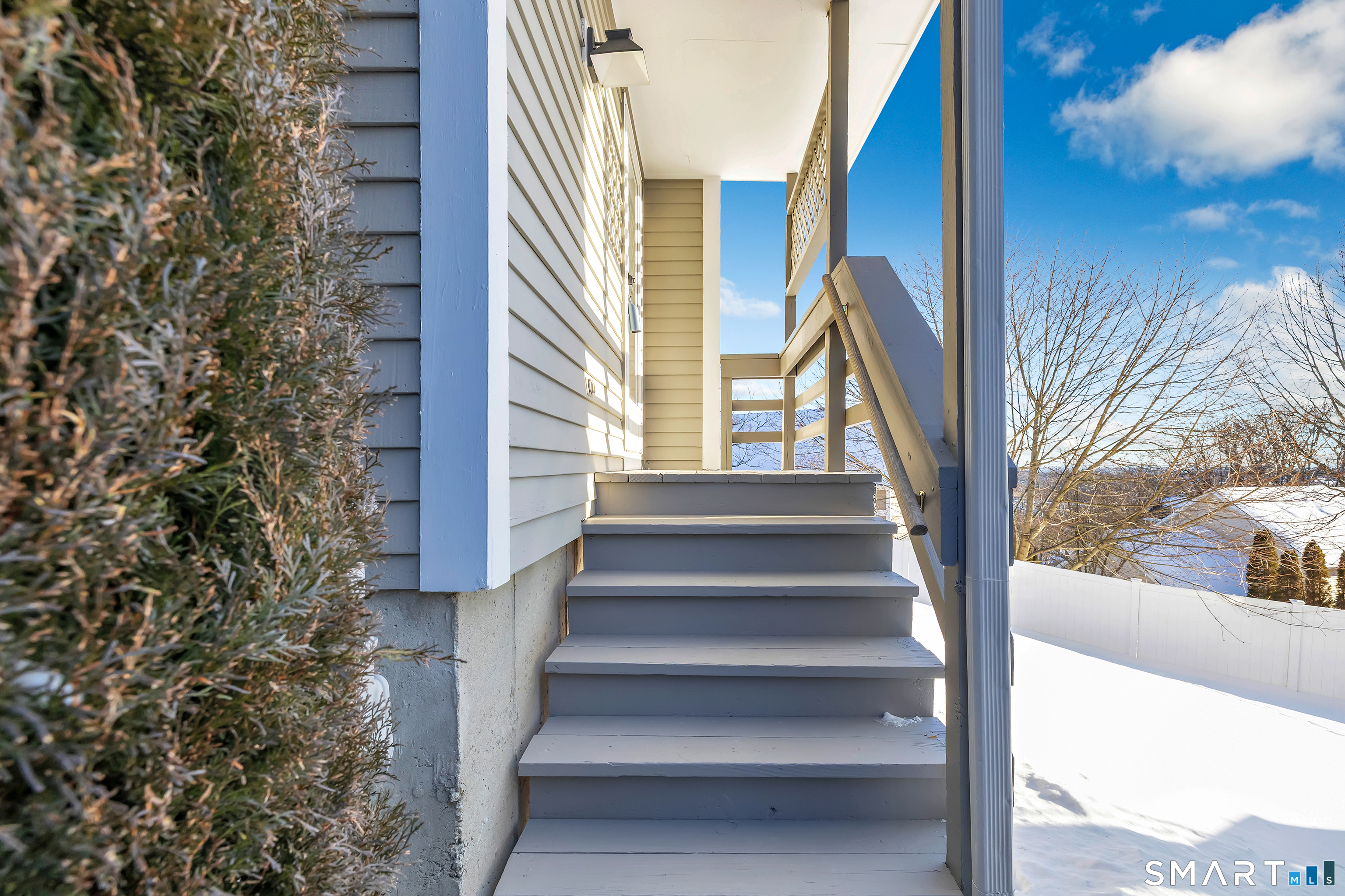 a view of entryway front of house
