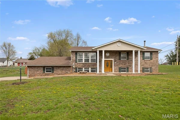$279,900 | 2633 Jamison Drive, Alton, IL 62002