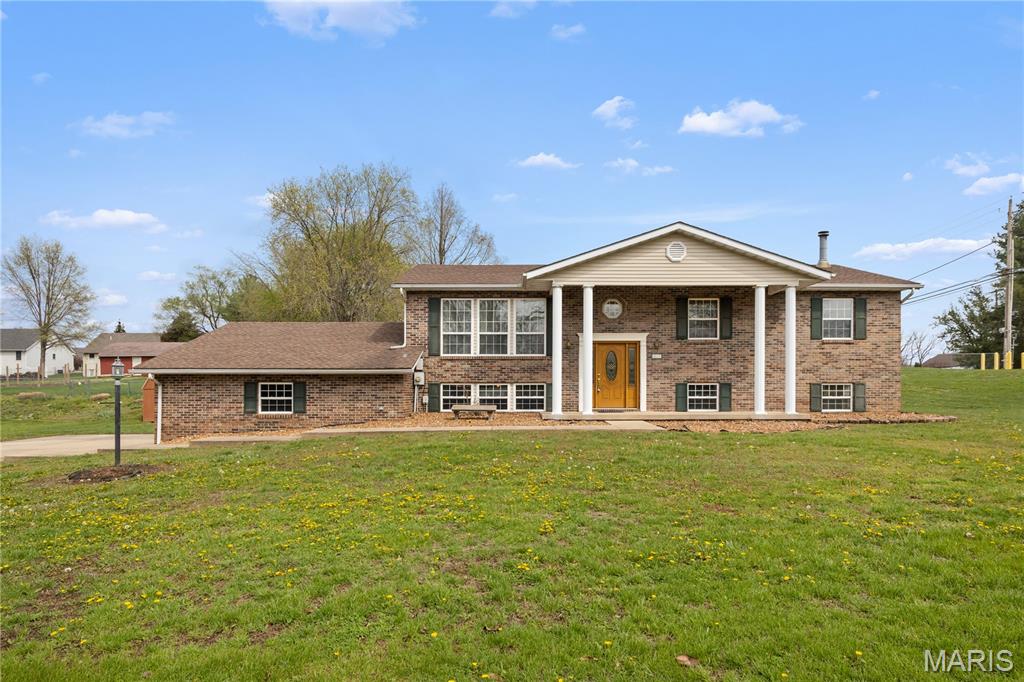2633 Jamison Drive Alton, IL 62002 - Photo 1 of 35