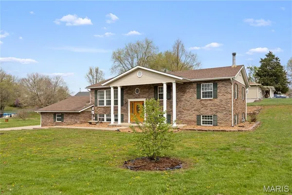 $279,900 | 2633 Jamison Drive, Alton, IL 62002