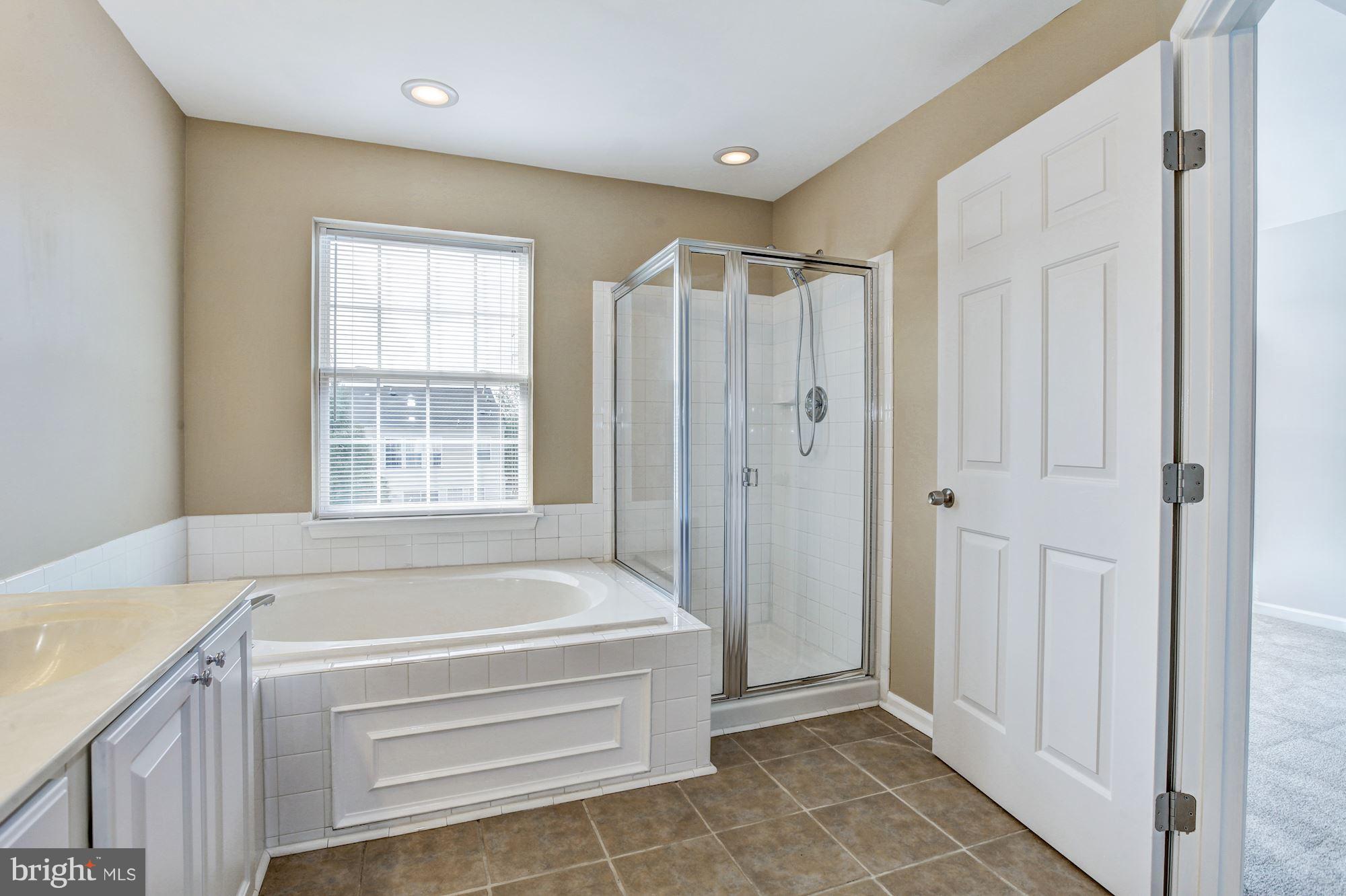 4628 Ripley Manor Terrace Olney, MD 20832 - Photo 22 of 30 Bath (Master)