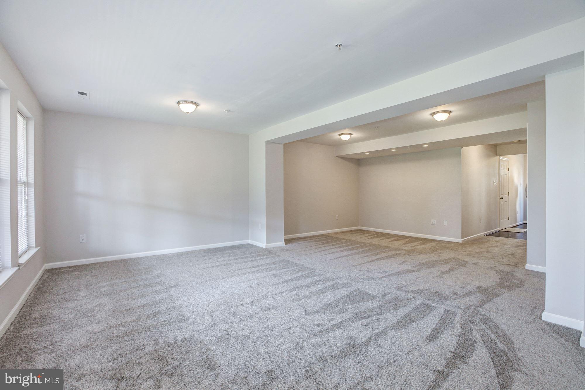 4628 Ripley Manor Terrace Olney, MD 20832 - Photo 6 of 30 Living Room