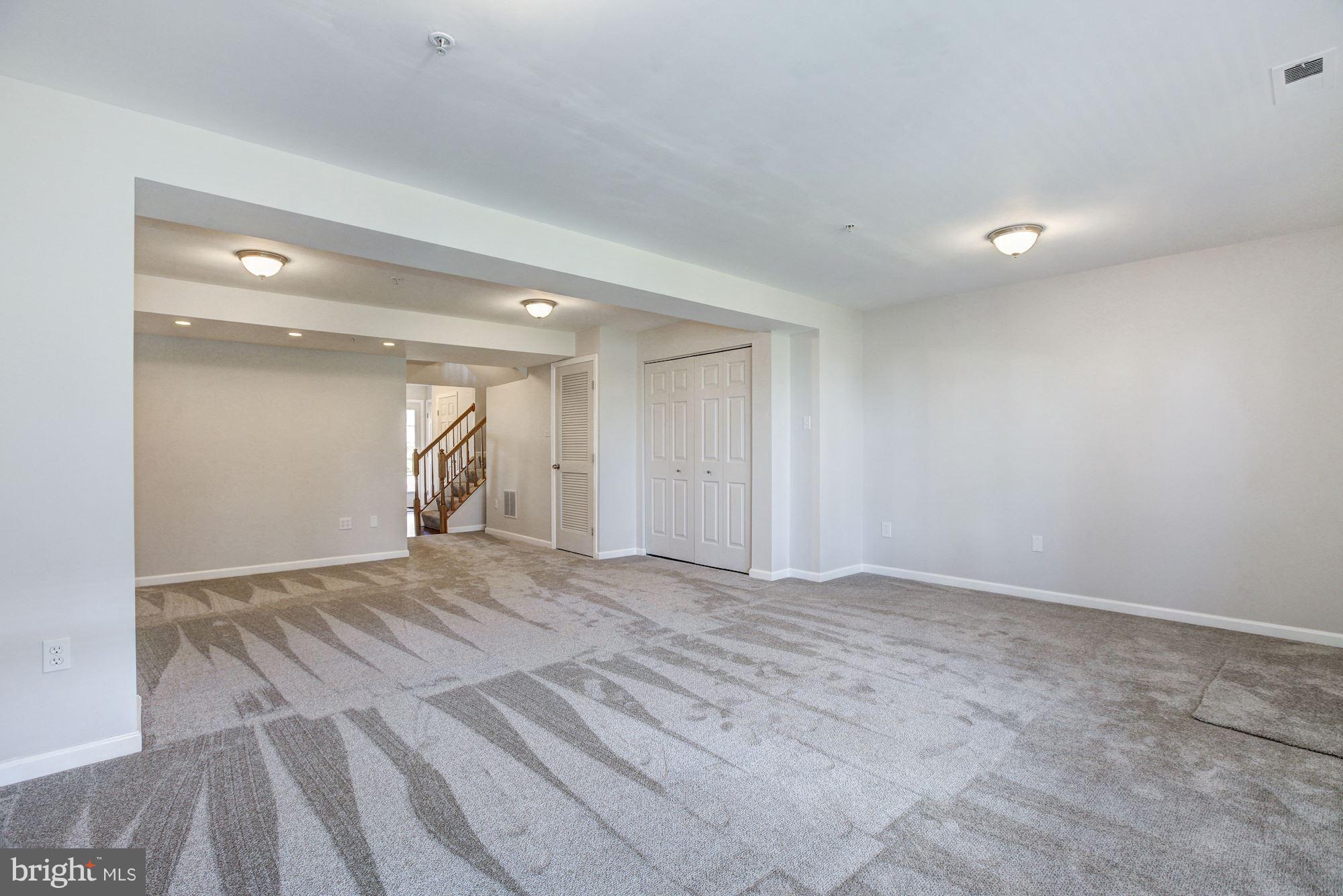 4628 Ripley Manor Terrace Olney, MD 20832 - Photo 7 of 30 Living Room
