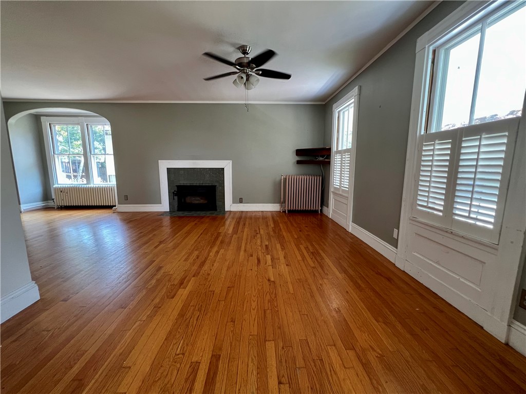 22 Channing Street Newport, RI 02840 - Photo 13 of 40 Living room