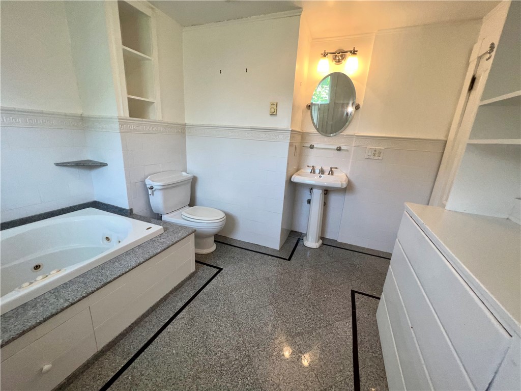 22 Channing Street Newport, RI 02840 - Photo 29 of 40 Bathroom