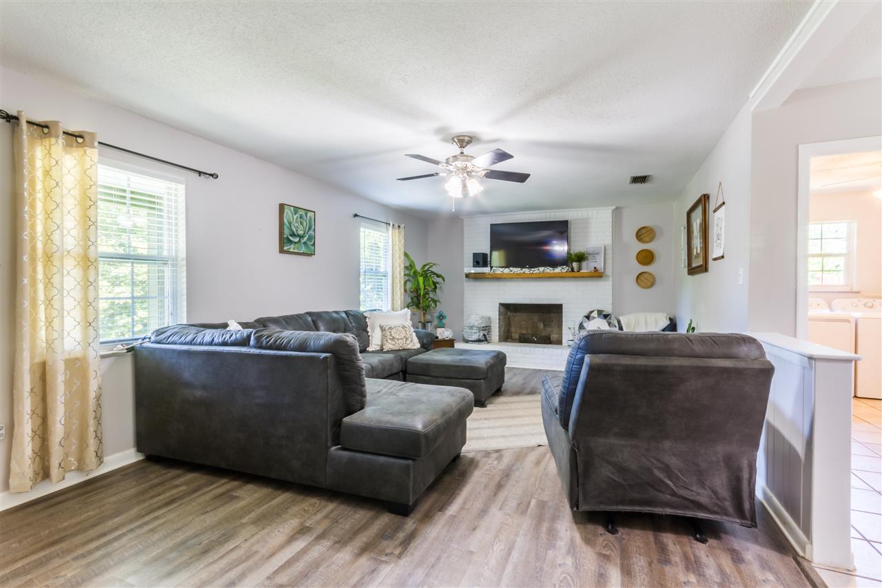 422 West Section Avenue Foley, AL 36535 - Photo 2 of 22