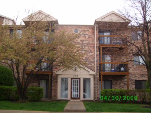 2213 West Nichols Road, Unit E Arlington Heights, IL 60004 - Photo 1 of 1
