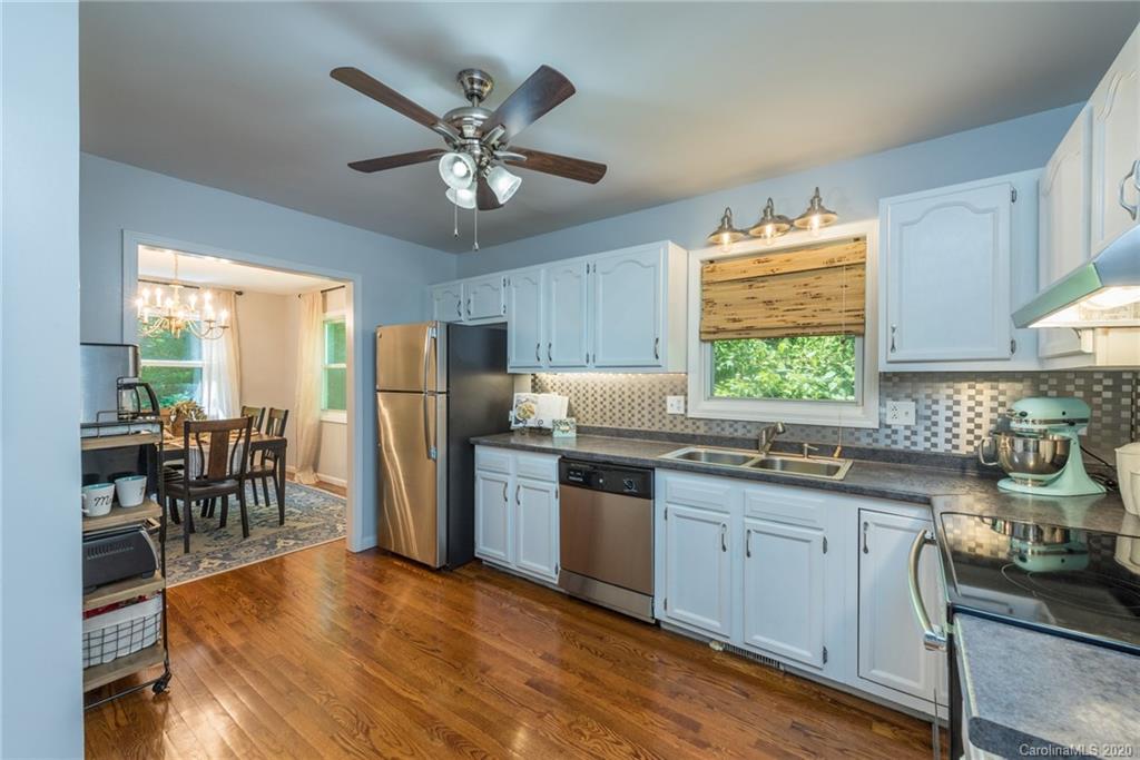 88 Johnny Marlow Road Fairview, NC 28730 - Photo 13 of 37 Gallery Image 13