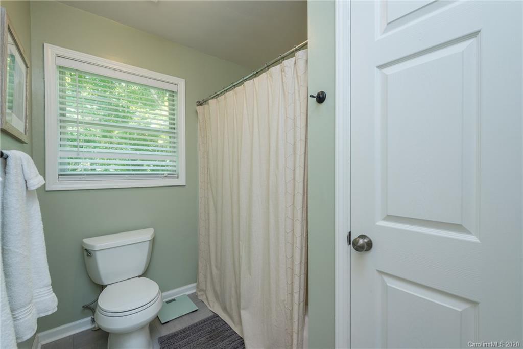 88 Johnny Marlow Road Fairview, NC 28730 - Photo 20 of 37 Gallery Image 20
