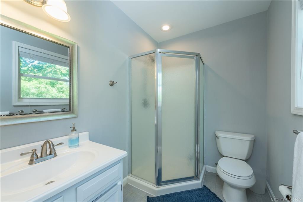88 Johnny Marlow Road Fairview, NC 28730 - Photo 25 of 37 Gallery Image 25