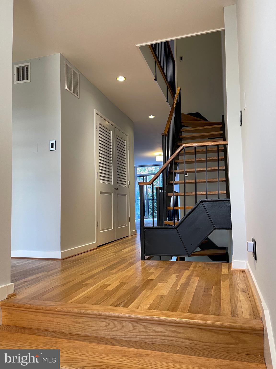 457 N Street Southwest Washington, DC 20024 - Photo 6 of 58
