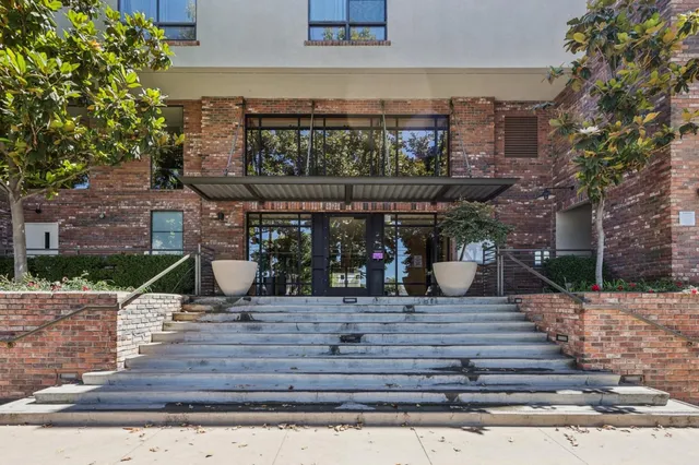 a view of sign board