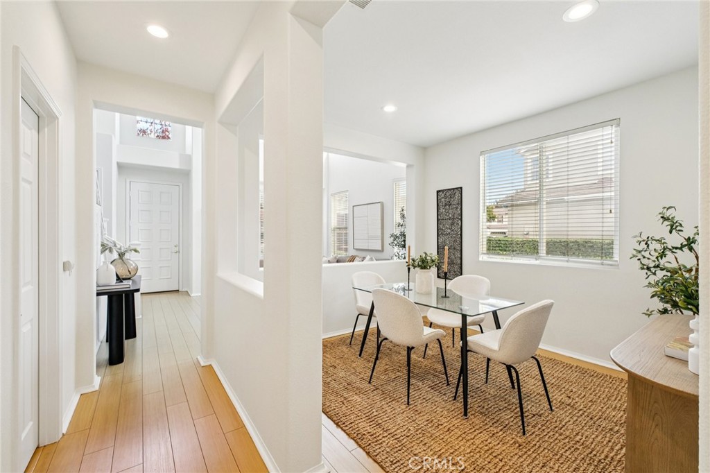 24150 View Pointe Lane Valencia, CA 91355 - Photo 14 of 60