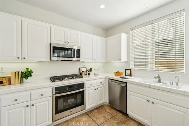 $849,900 | 24150 View Pointe Lane, Valencia, CA 91355