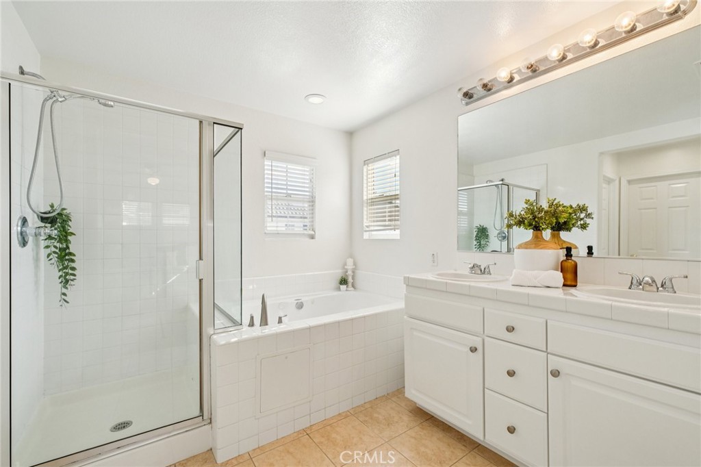 24150 View Pointe Lane Valencia, CA 91355 - Photo 29 of 60