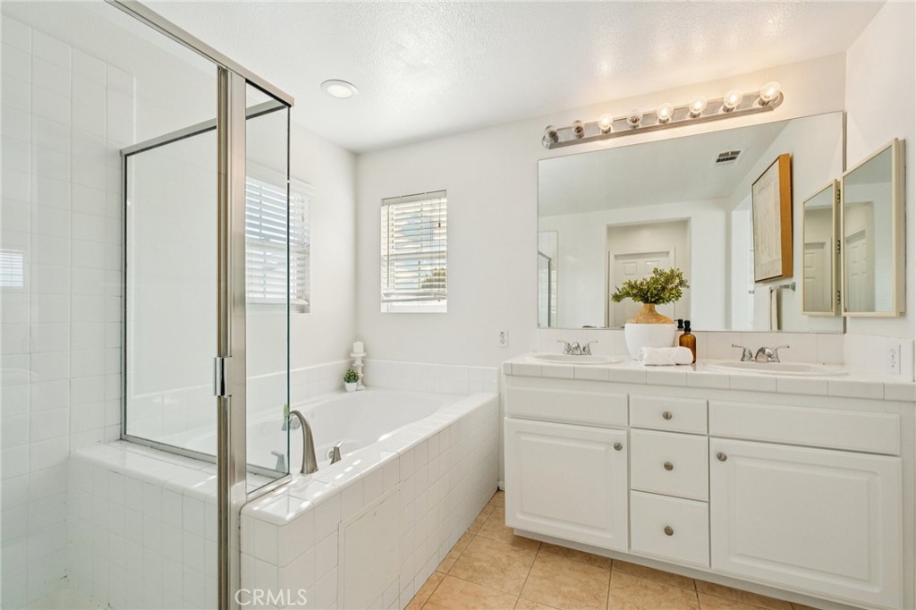 24150 View Pointe Lane Valencia, CA 91355 - Photo 30 of 60