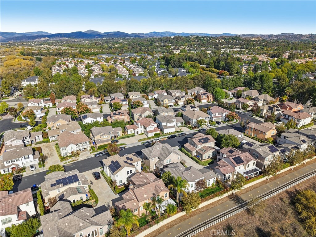 24150 View Pointe Lane Valencia, CA 91355 - Photo 45 of 60