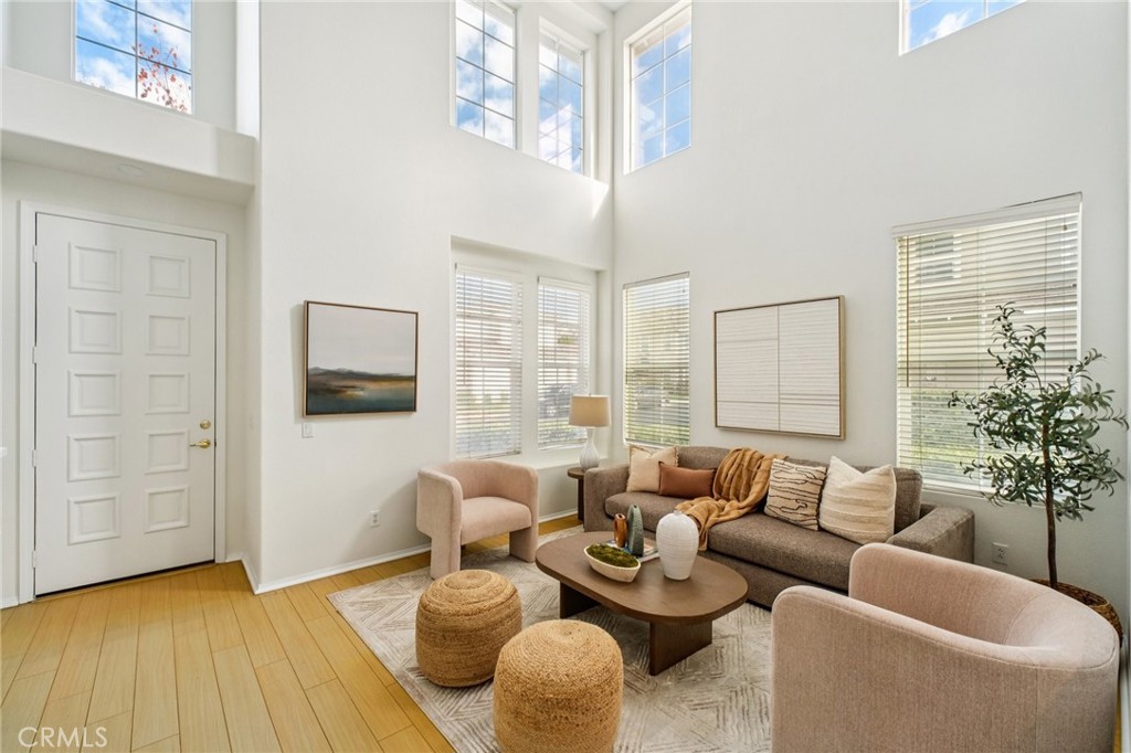 24150 View Pointe Lane Valencia, CA 91355 - Photo 5 of 60