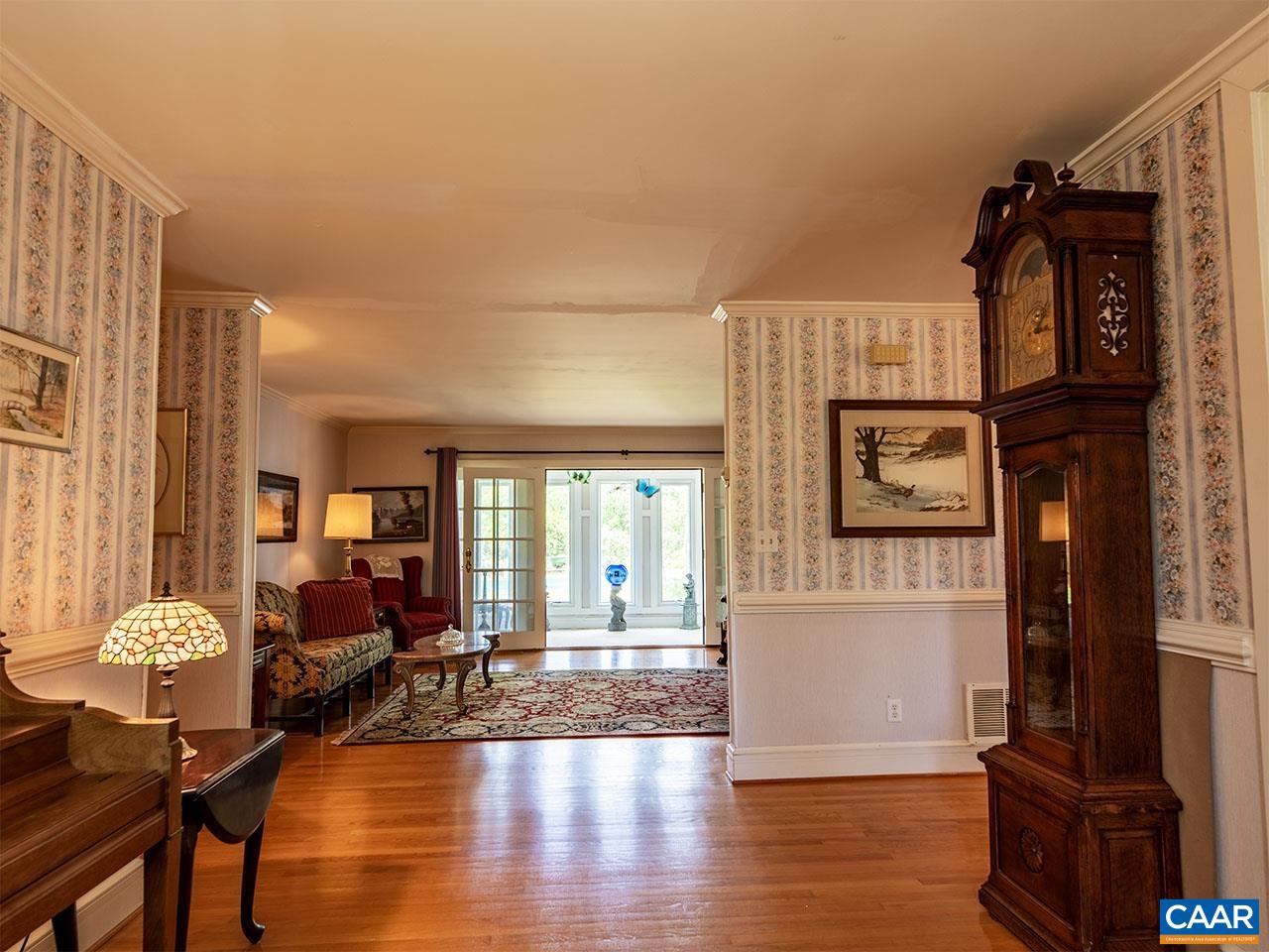 7230 Plank Road Afton, VA 22920 - Photo 6 of 37 a living room with furniture and wooden floor
