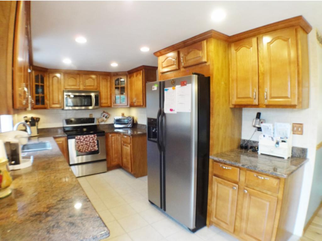 41 B Beechwood Road, Unit B Hudson, NH 03051 - Photo 5 of 21