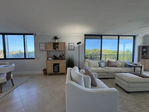 $5,000 | 3150 North Hwy A1A, Unit 301, Hutchinson Island, FL 34949