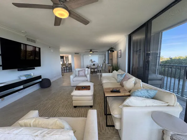 $5,000 | 3150 North Hwy A1A, Unit 301, Hutchinson Island, FL 34949