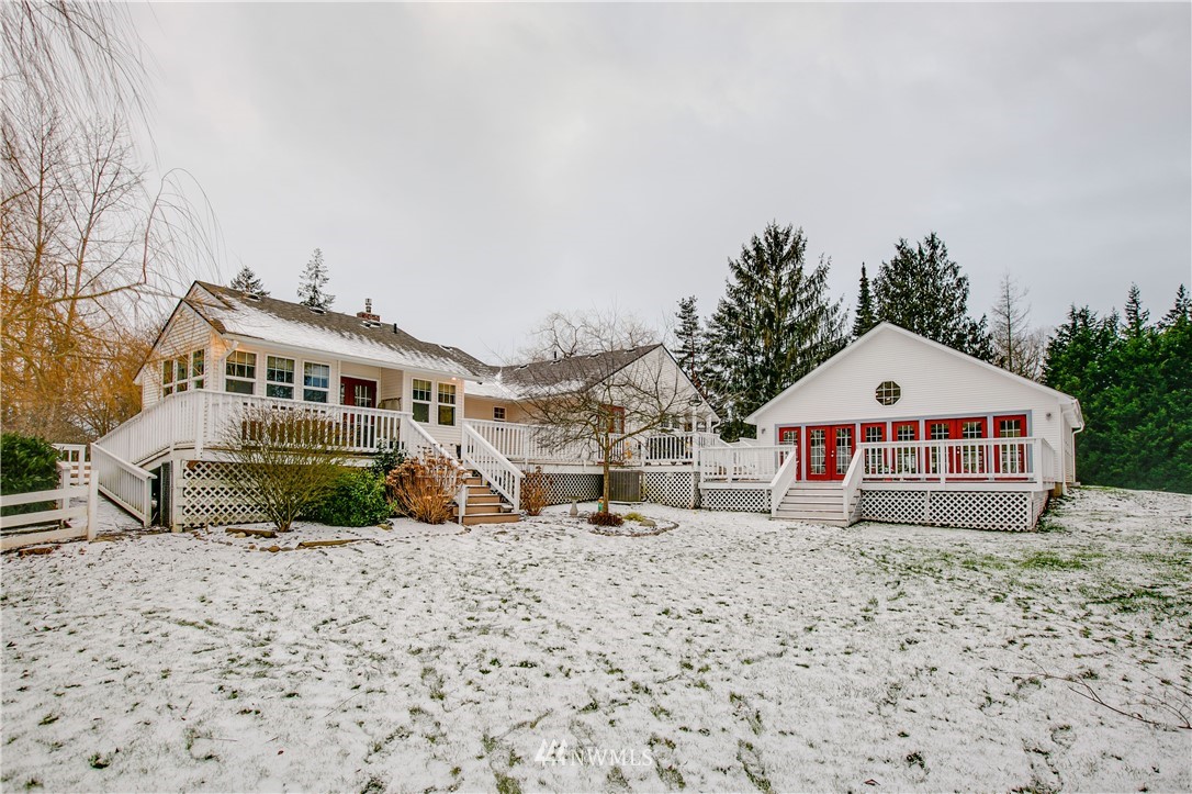 1000 Bellinger Road Bellingham, WA 98226 - Photo 29 of 40 a house that has a tree in front of it